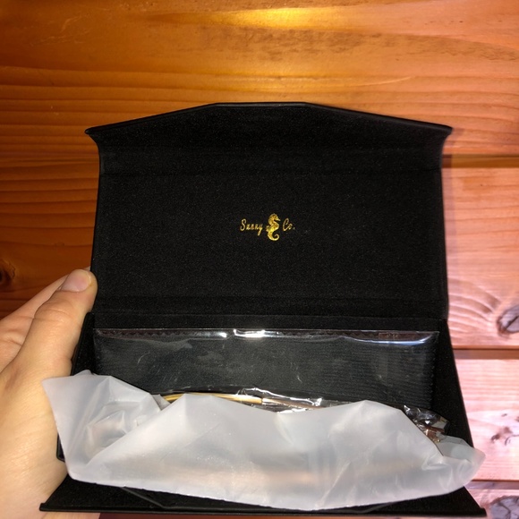 Sunny Co "The Iris Sunglasses" - Picture 6 of 6